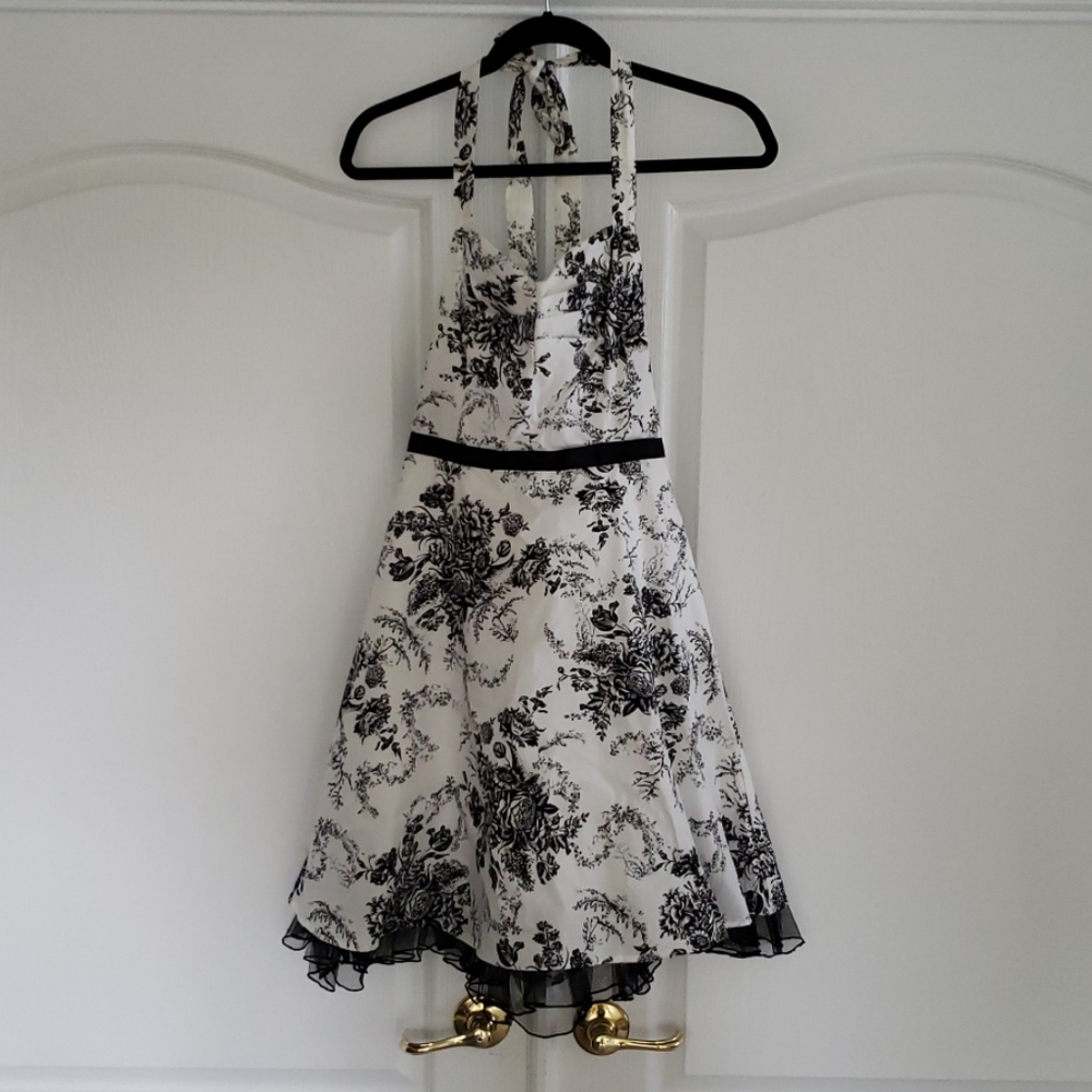 City Triangles Summer Dress